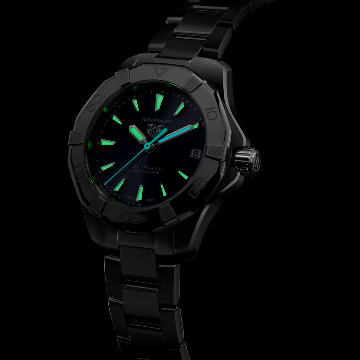 TAG Heuer Aquaracer Professional 200 Solargraph Watch
