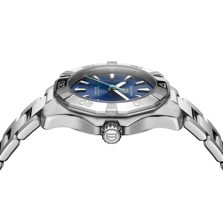 TAG Heuer Aquaracer Professional 200 Solargraph Watch