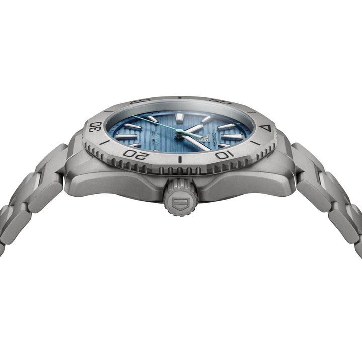TAG Heuer Aquaracer Professional 200 Solargraph Watch