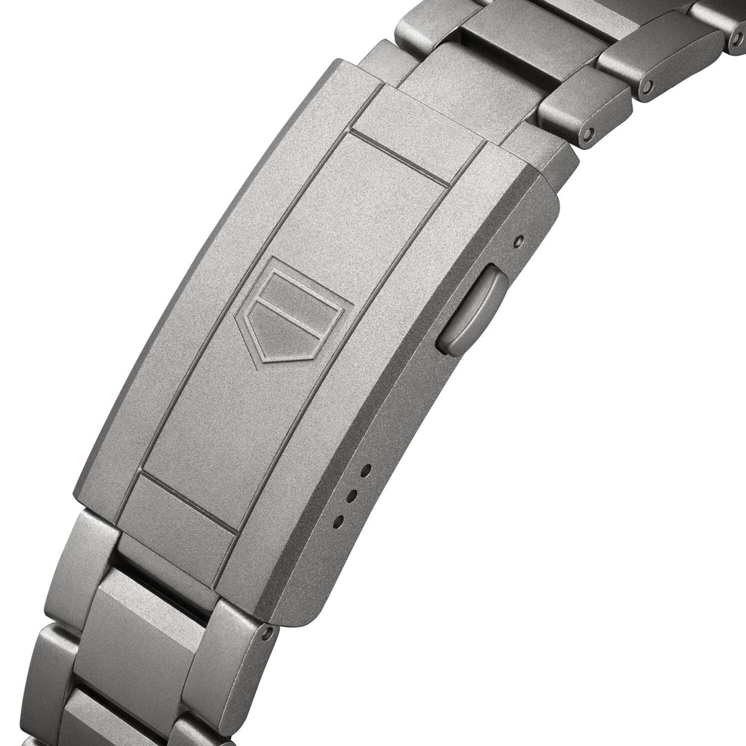 TAG Heuer Aquaracer Professional 200 Solargraph Watch