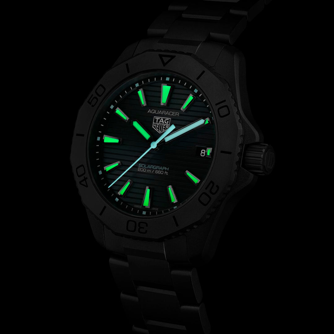 TAG Heuer Aquaracer Professional 200 Solargraph Watch