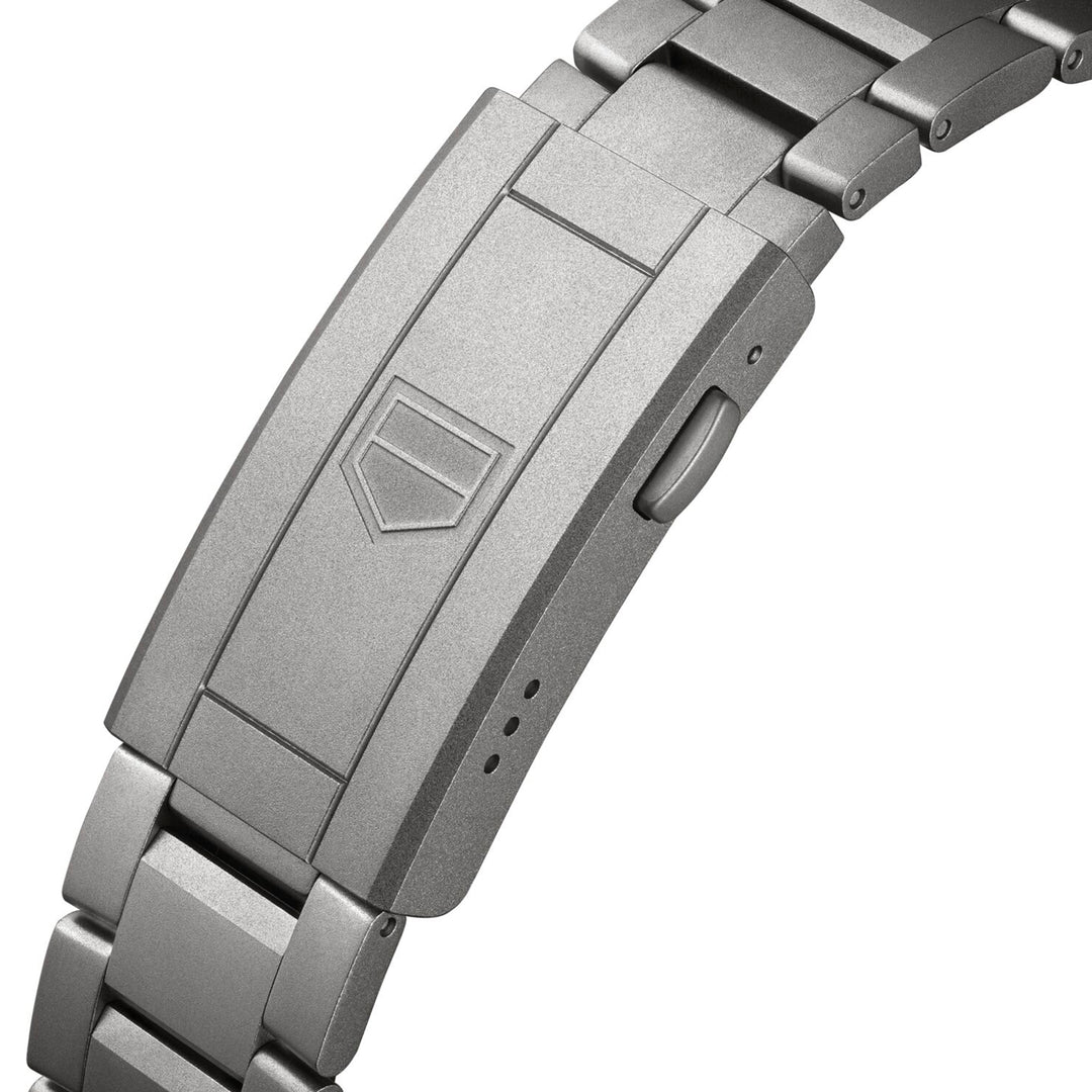TAG Heuer Aquaracer Professional 200 Solargraph Watch