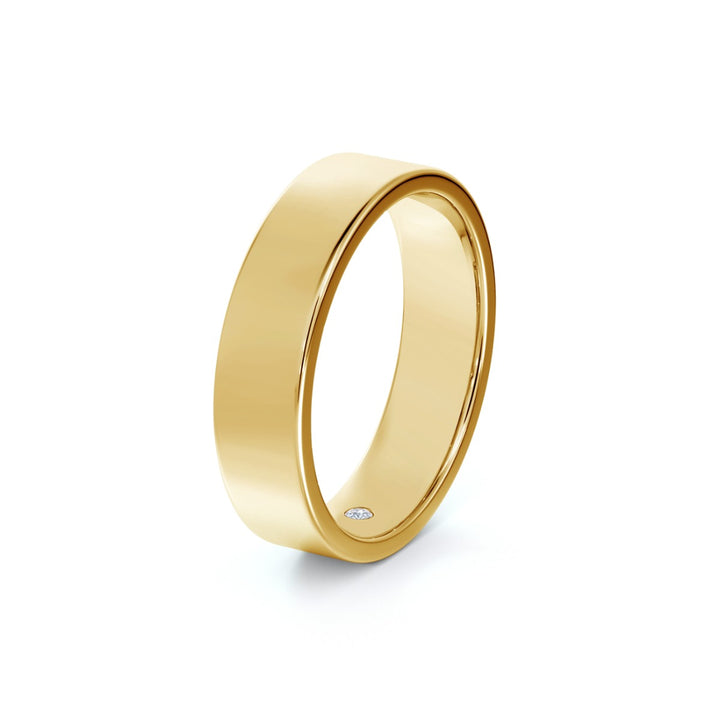 Bague alliance en or jaune 18k largeur 5mm sertie d'un diamant caché 0.02 ct