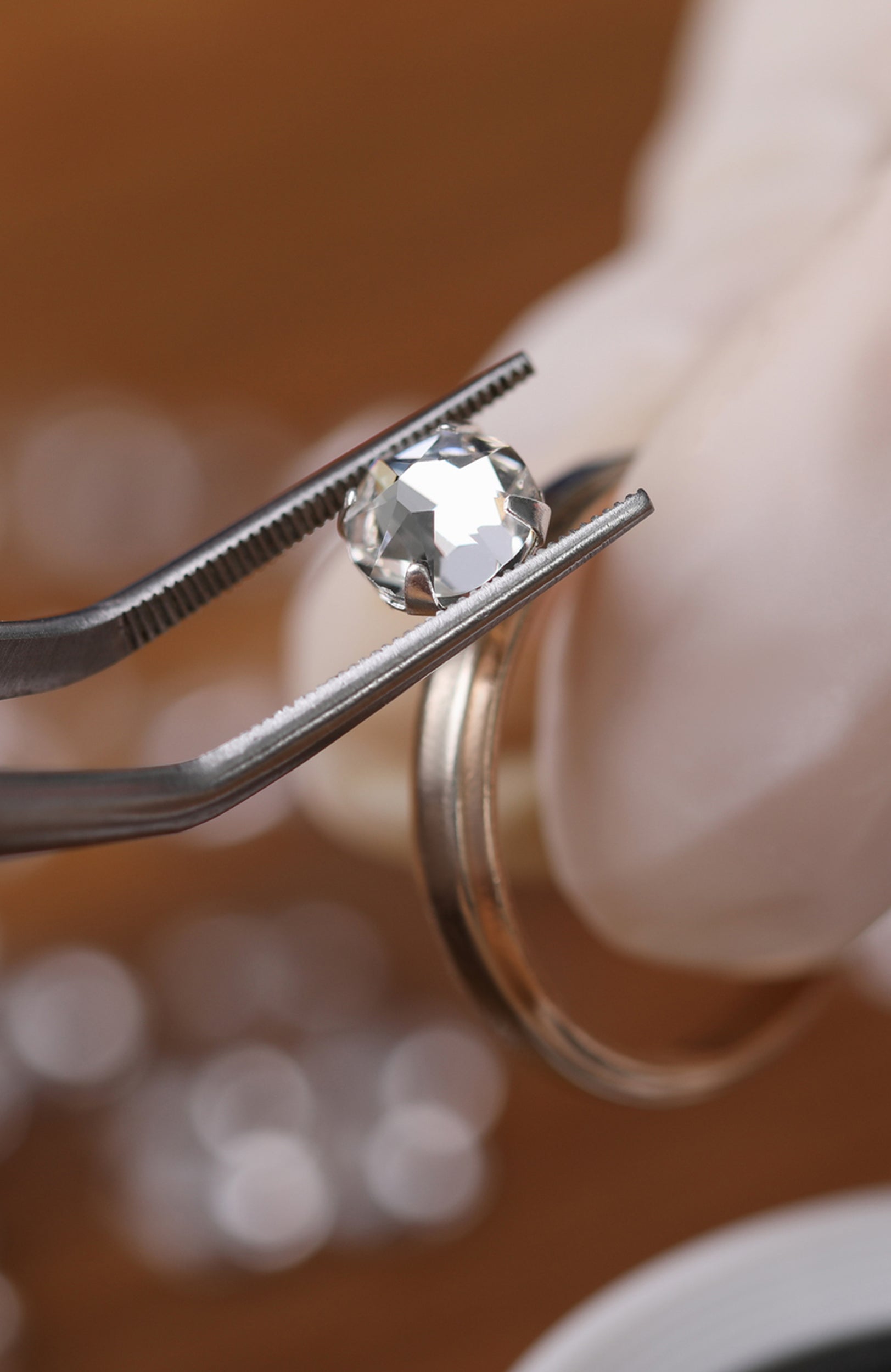 setting a diamond on a ring