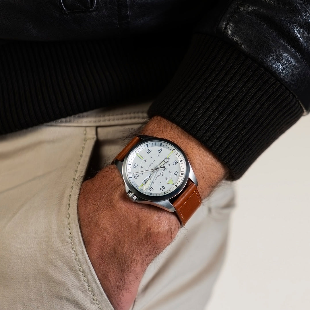 Montre Hamilton Khaki Aviation Pilot Day Date Auto automatique en acier inoxydable avec bracelet en cuir 42 mm H64635550