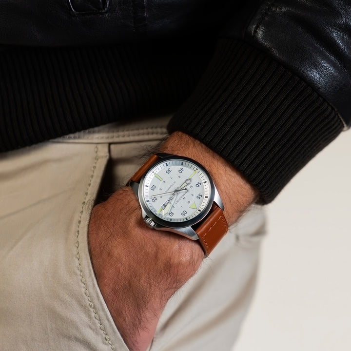 Montre Hamilton Khaki Aviation Pilot Day Date Auto automatique en acier inoxydable avec bracelet en cuir 42 mm H64635550