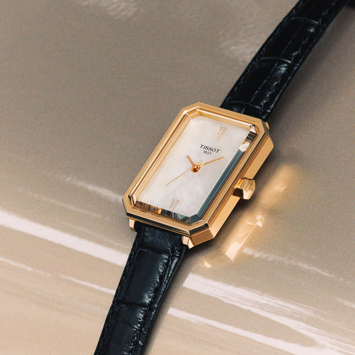Tissot SRV quartz watch in stainless steel with rose gold PVD coating, leather strap 30 mm T160.110.36.113.00