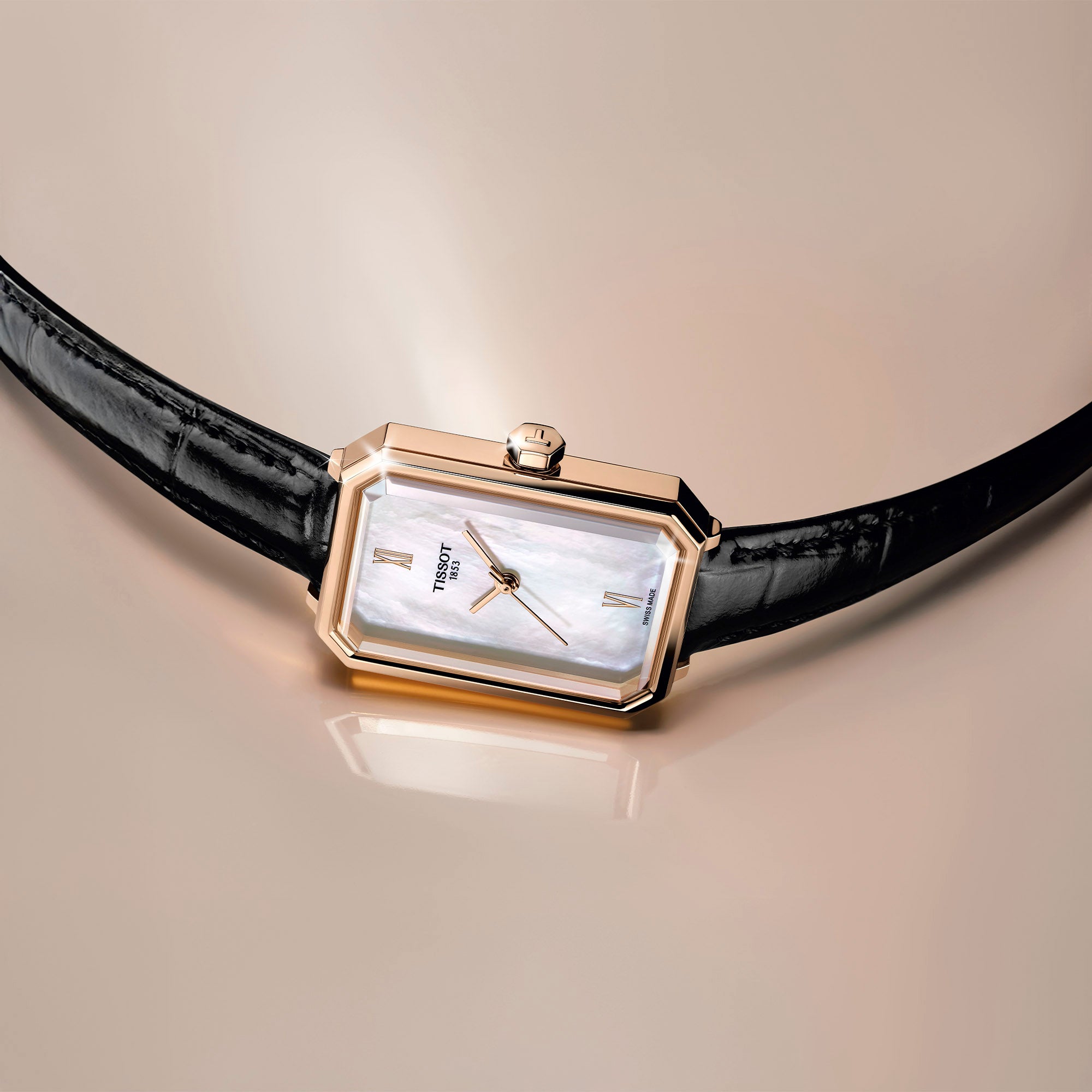 Montre Tissot SRV quartz en acier inoxydable revêtement PVD or rose bracelet cuir 30 mm T160.110.36.113.00