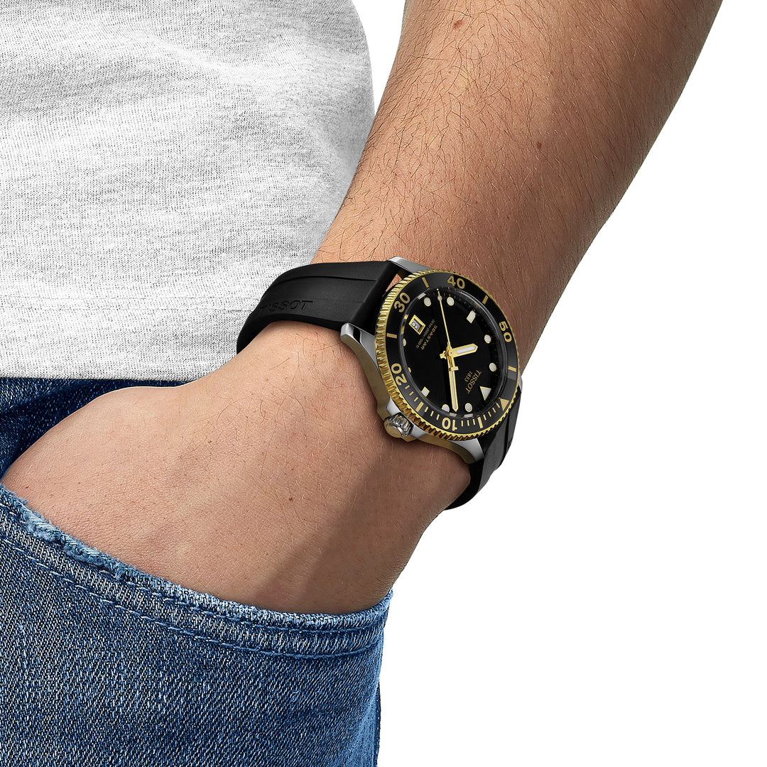 Montre Tissot Seastar 1000 quartz 40 mm en silicone T120.410.27.051.00