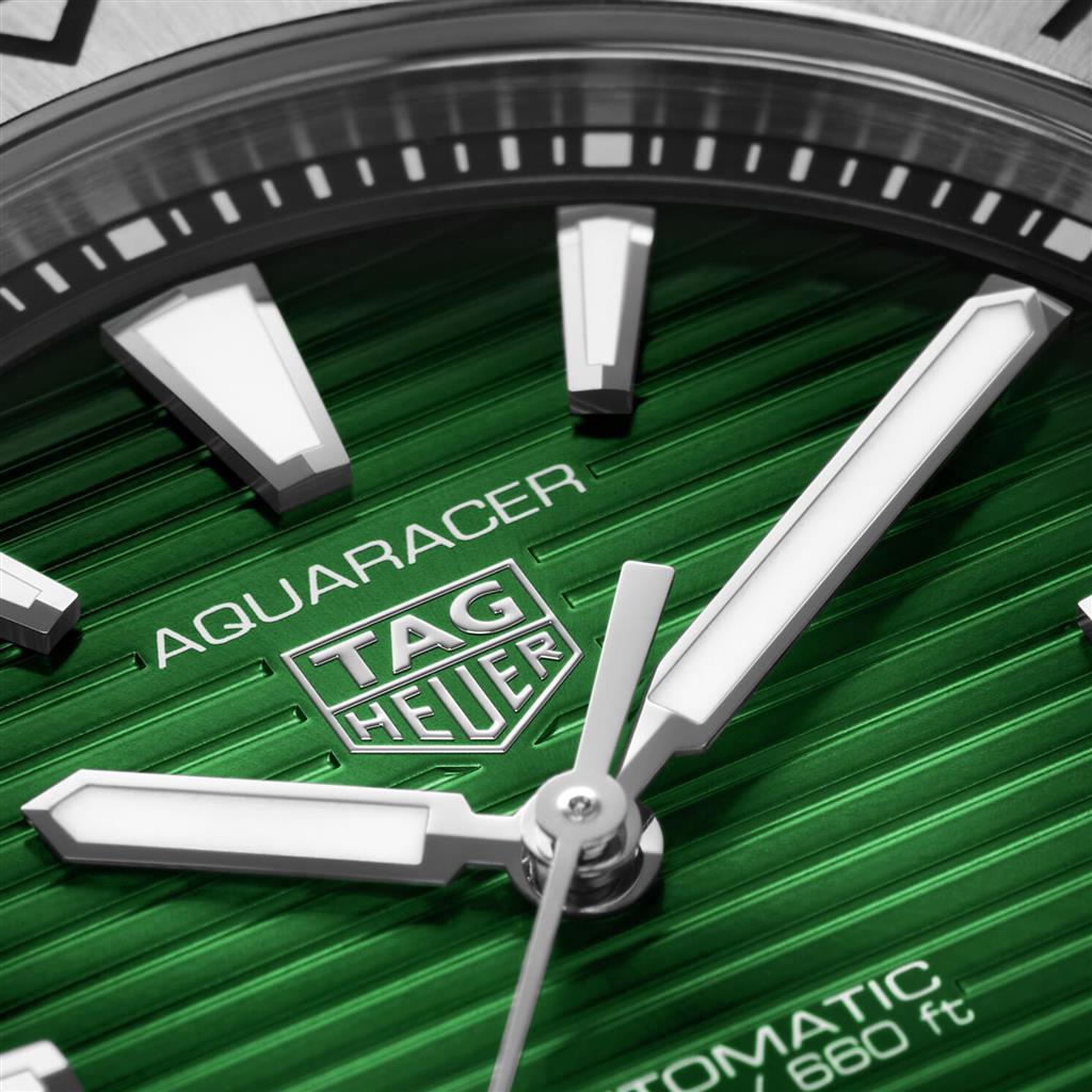 Montre TAG Heuer Aquaracer Professional 200 Date
