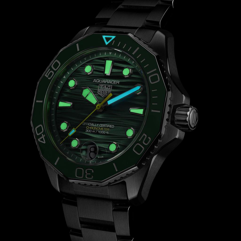 Montre TAG Heuer Aquaracer Professional 300 Date