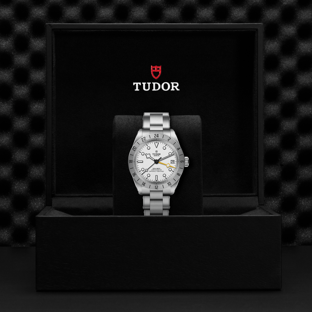 TUDOR Black Bay Pro